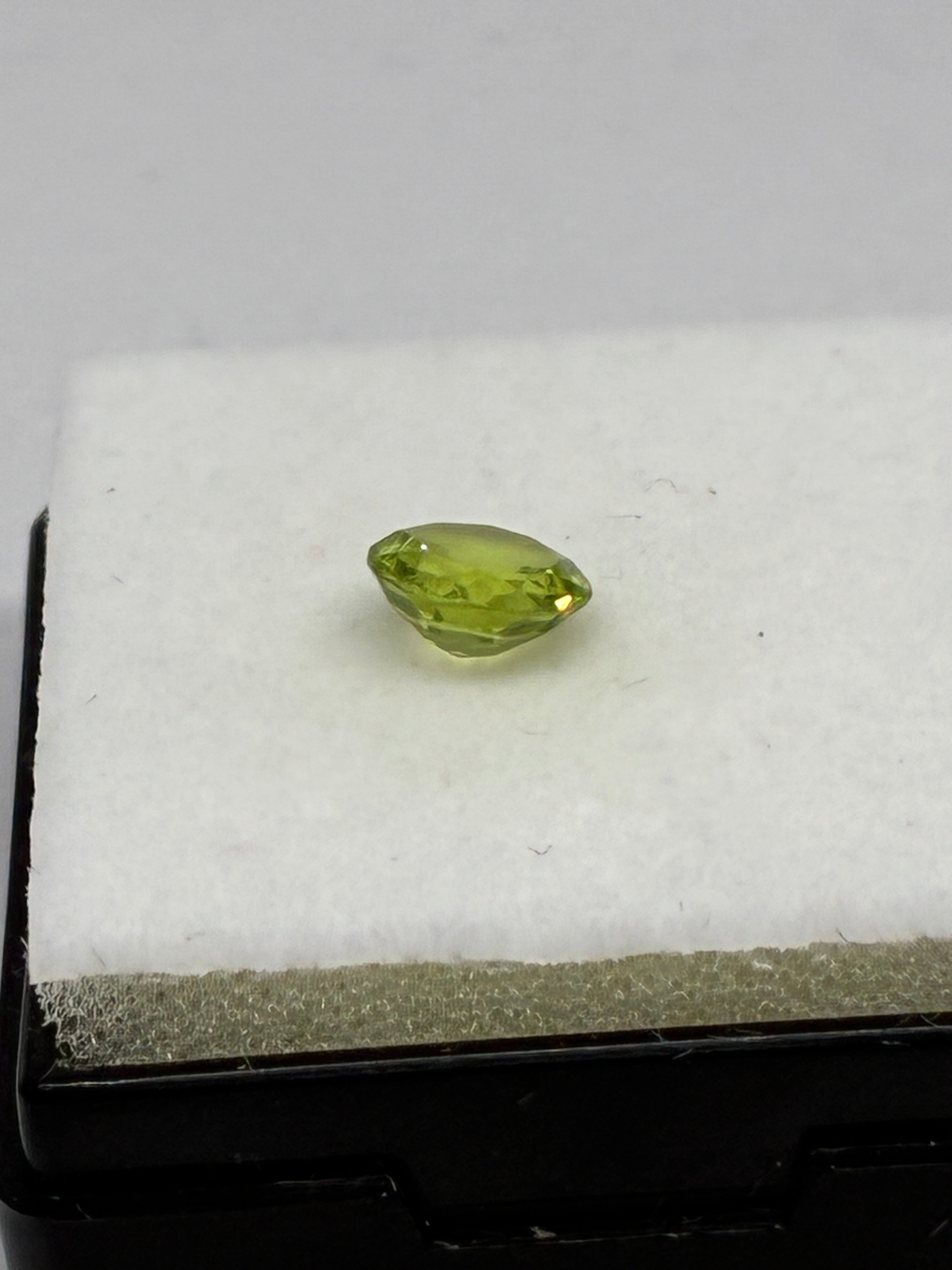 Round Cut Peridot